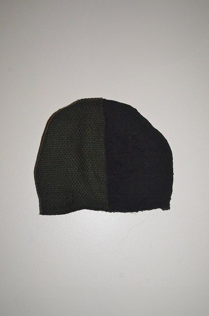 BLACK / GRN BEANIE